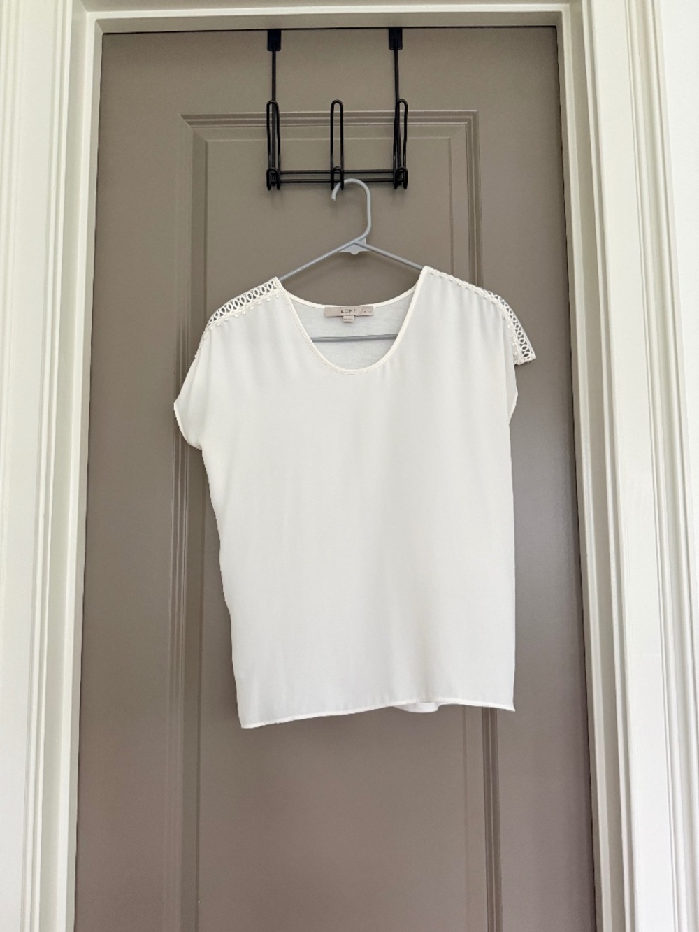 Ann Taylor LOFT Woman's Ivory Short Sleeve Top, Sheer Lace Shirt, Size XS Petite